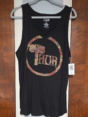 NWT SIZE 2 Torrid Black Floral THOR Tank